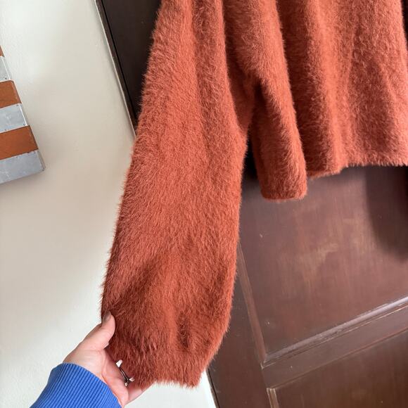 4SIENNA | Burnt Orange Fuzzy Cropped Balloon Sleeve Turtleneck Sweater | Small - Picture 4 of 6